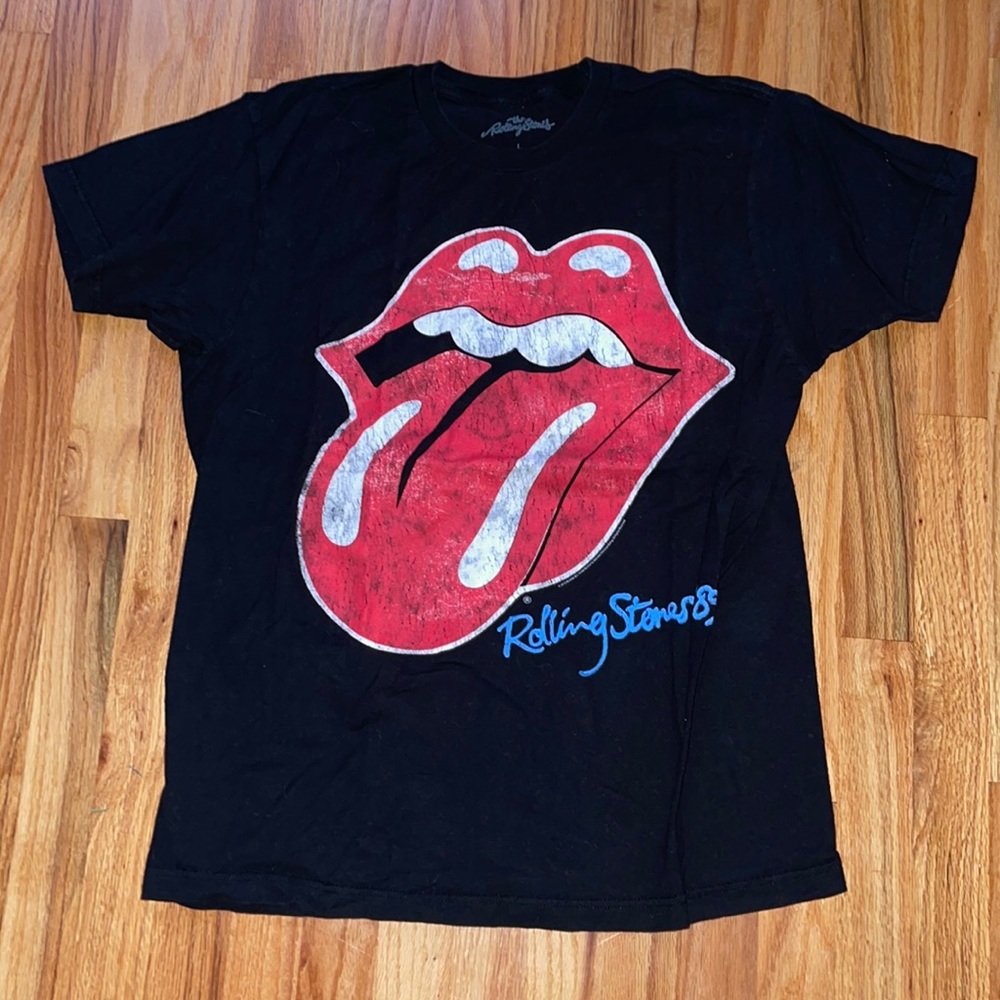 graphic tees
